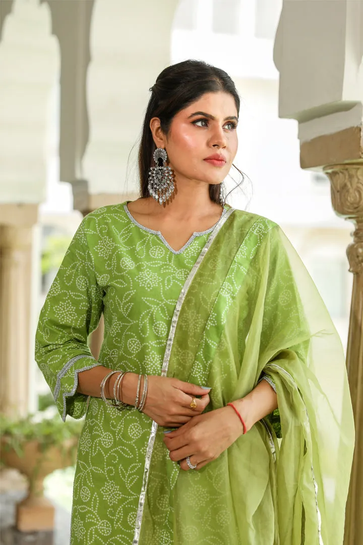 Devastuti Bandhej Suit Set