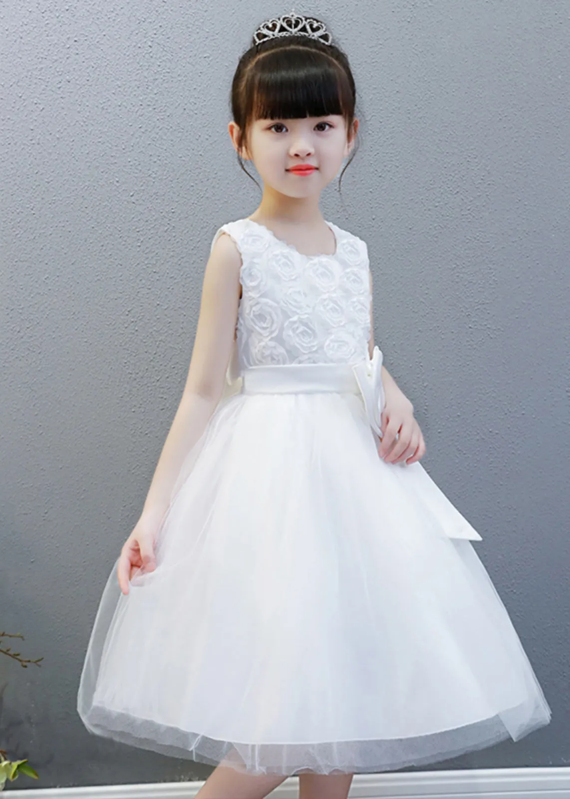 Elegant White O-Neck Floral Bow Tulle Kids Long Gowns Dress Sleeveless XZ048