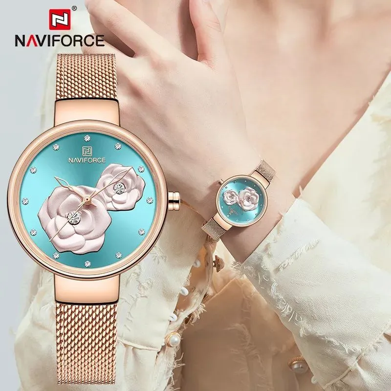 Ladies Stylish Metallic Bracelet Watch