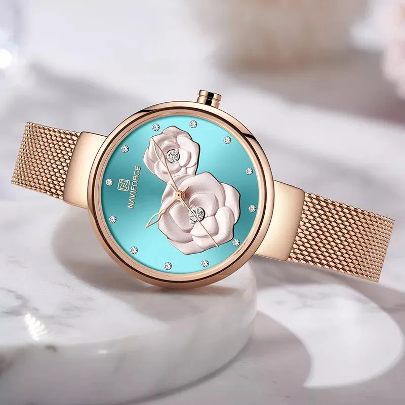 Ladies Stylish Metallic Bracelet Watch