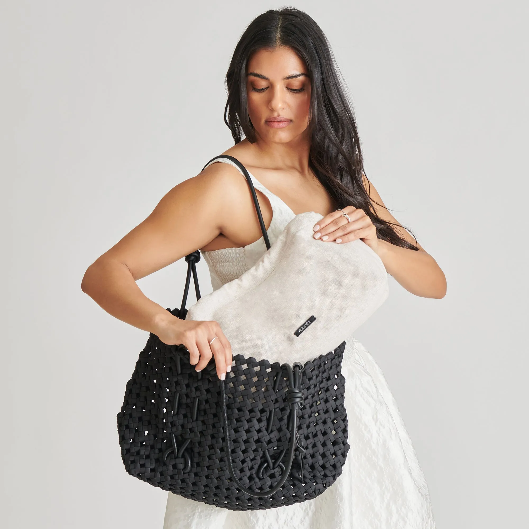 LOGAN TOTE BLACK WOVEN