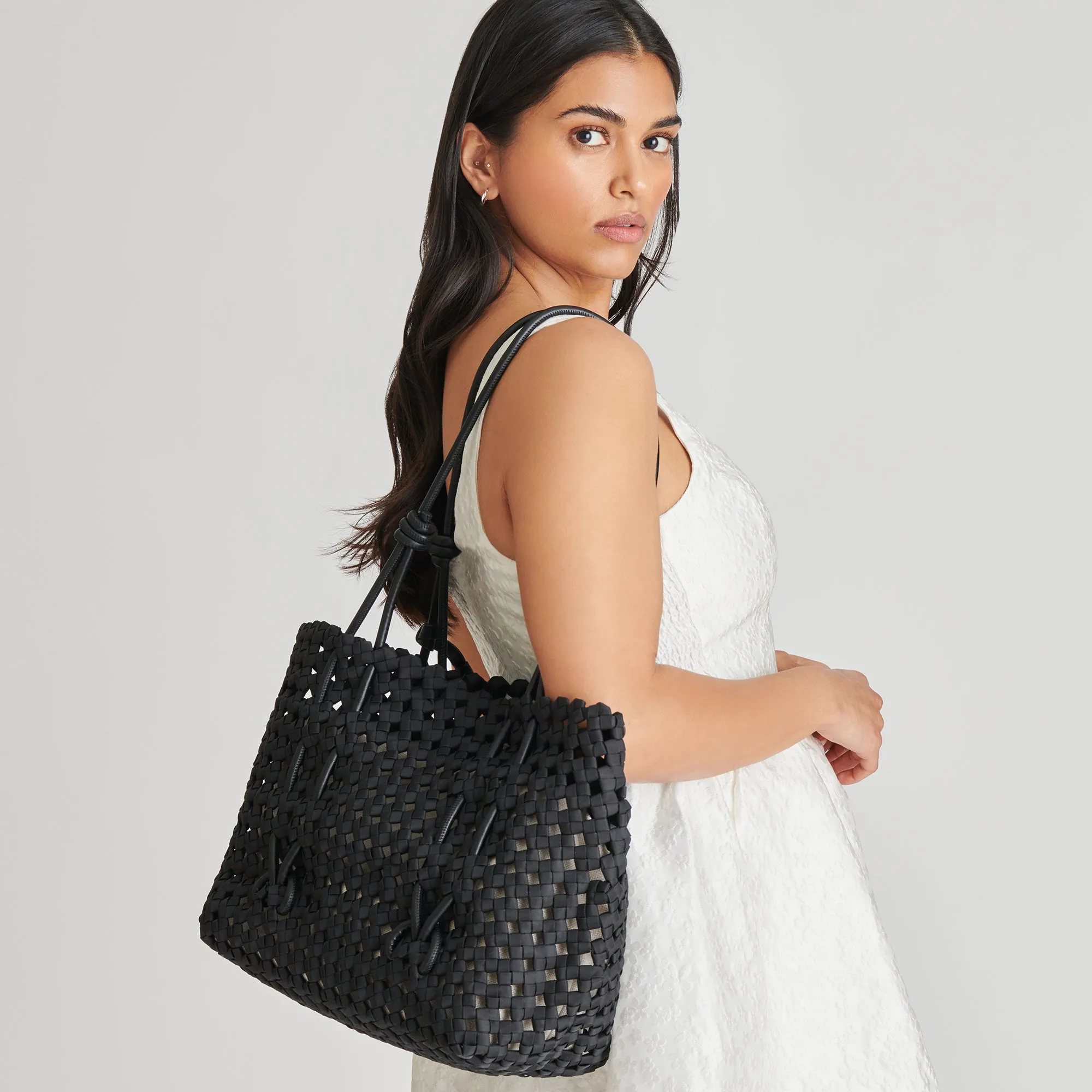 LOGAN TOTE BLACK WOVEN