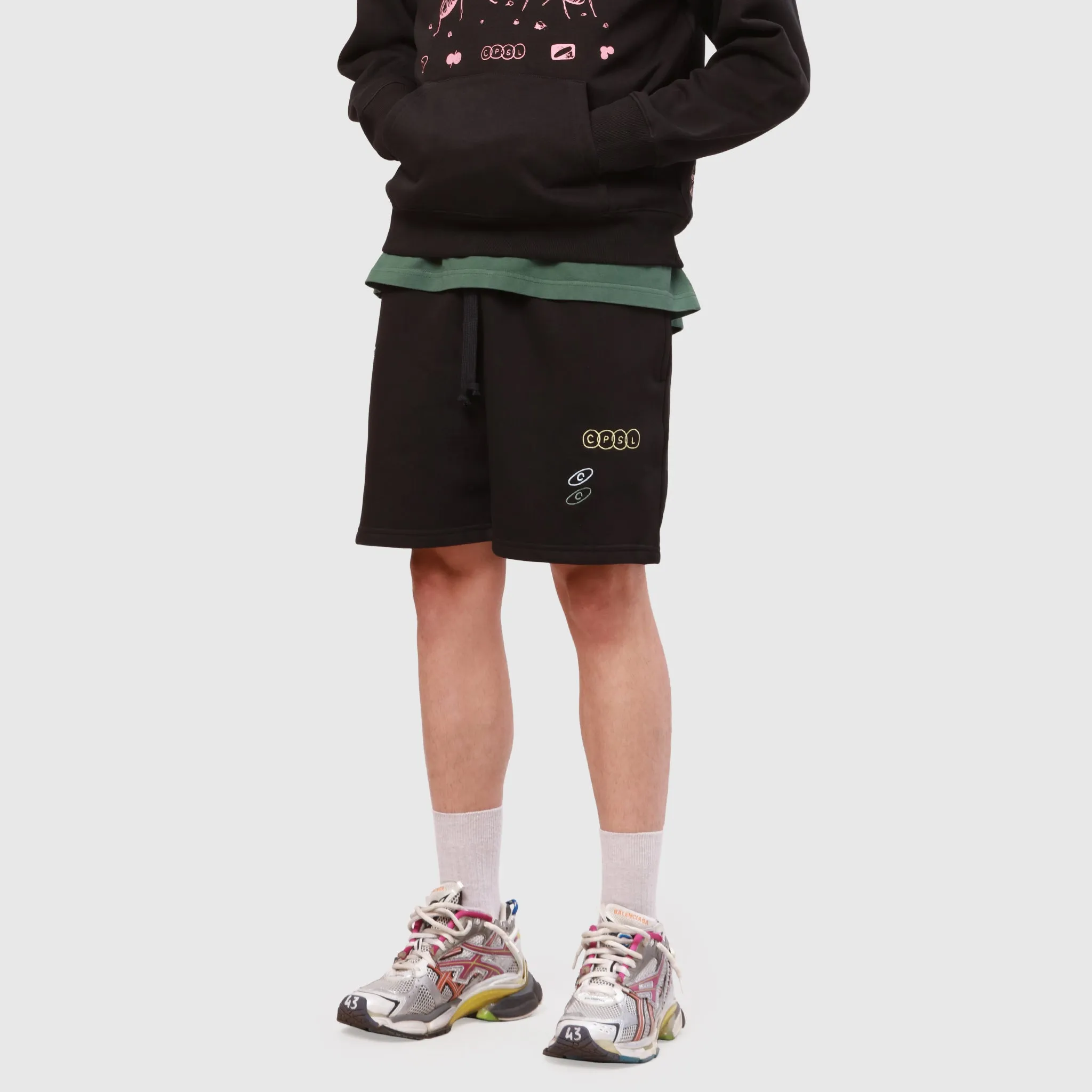 LOGO UNIVERSE SWEATSHORTS (Washed Black)