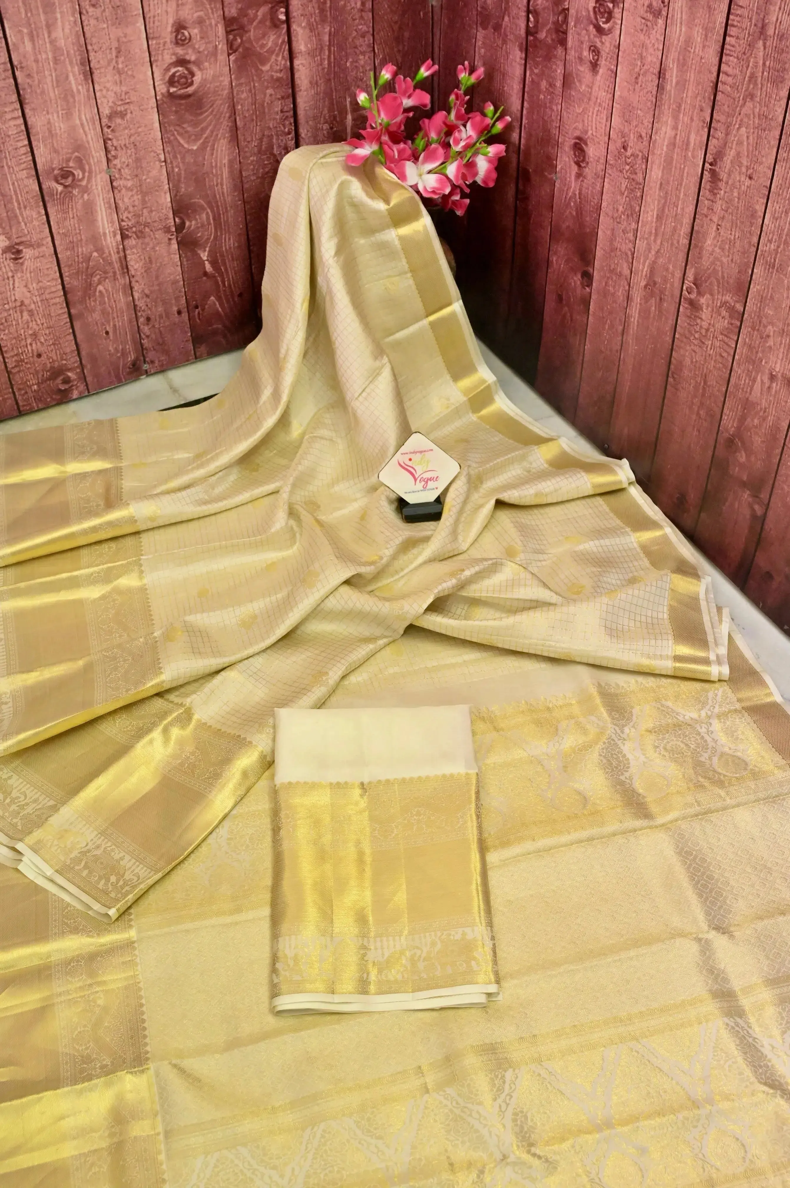 Offwhite Color Kanjeevaram Silk Saree with Allover Checks and Zari Buti Work