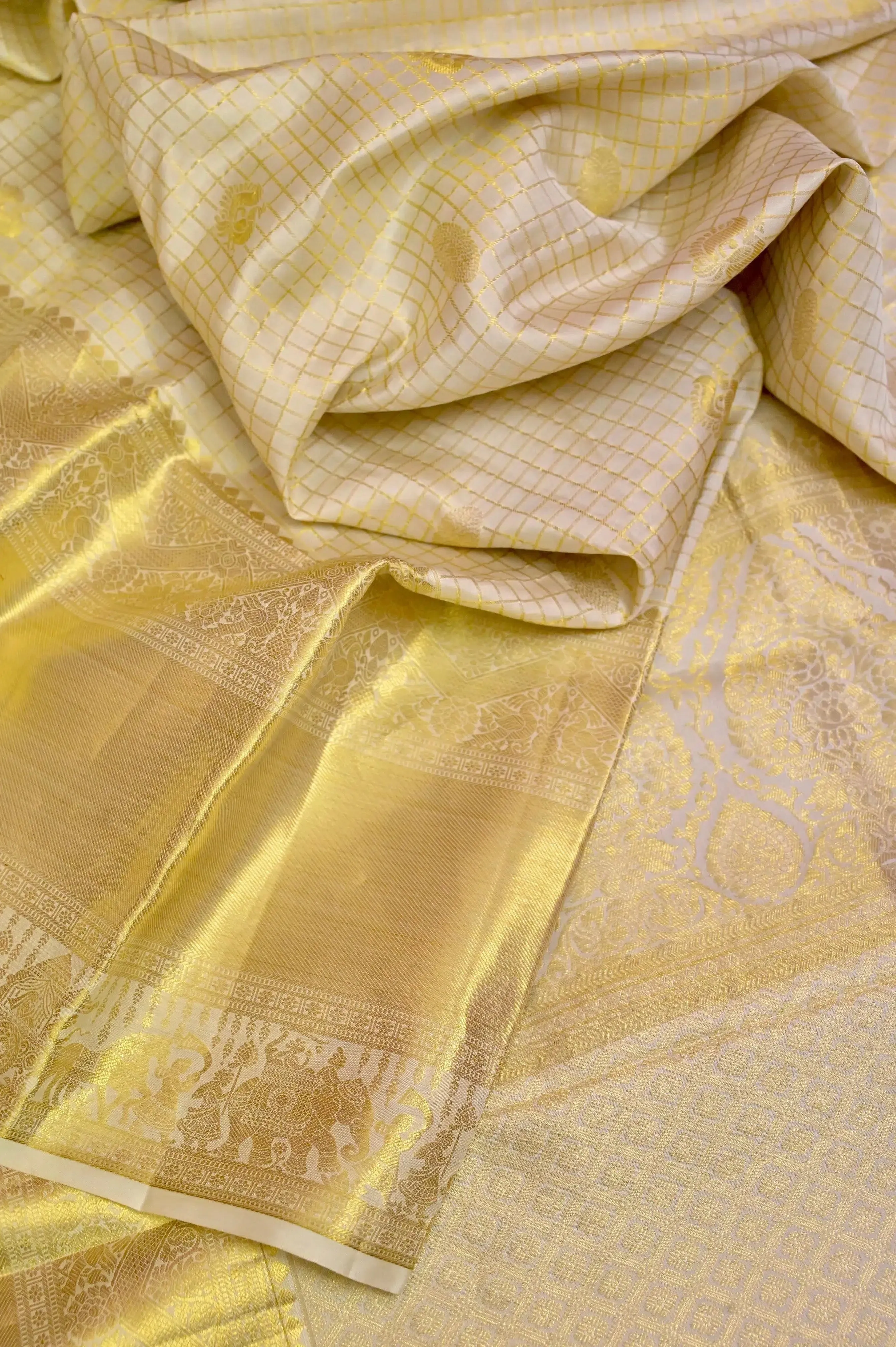 Offwhite Color Kanjeevaram Silk Saree with Allover Checks and Zari Buti Work